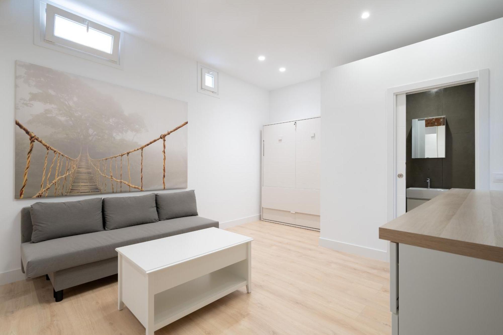 Loft Para 4 Personas En Cuatro Caminos Alquiler Temporal Madrid Exterior photo