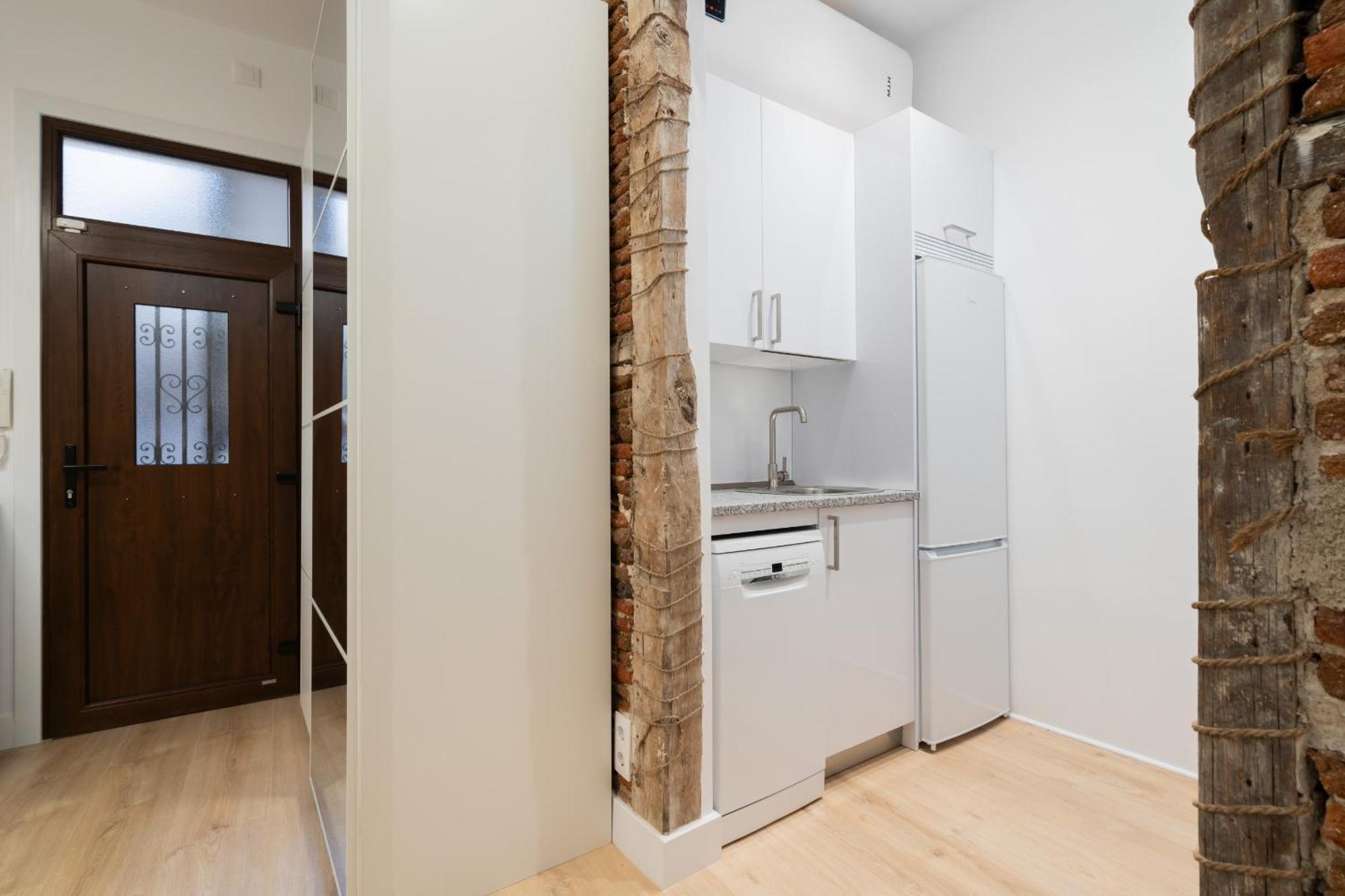 Loft Para 4 Personas En Cuatro Caminos Alquiler Temporal Madrid Exterior photo