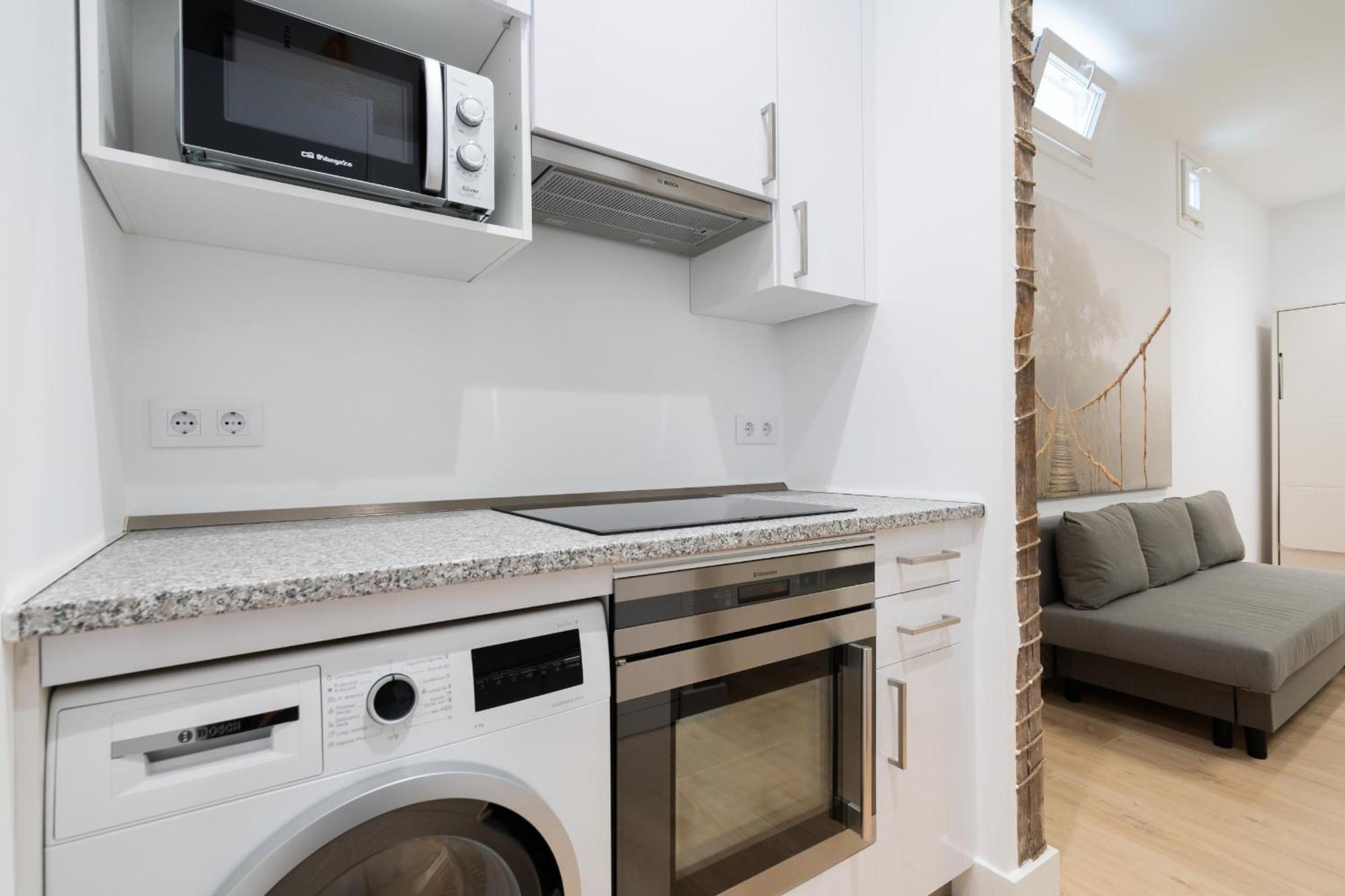 Loft Para 4 Personas En Cuatro Caminos Alquiler Temporal Madrid Exterior photo